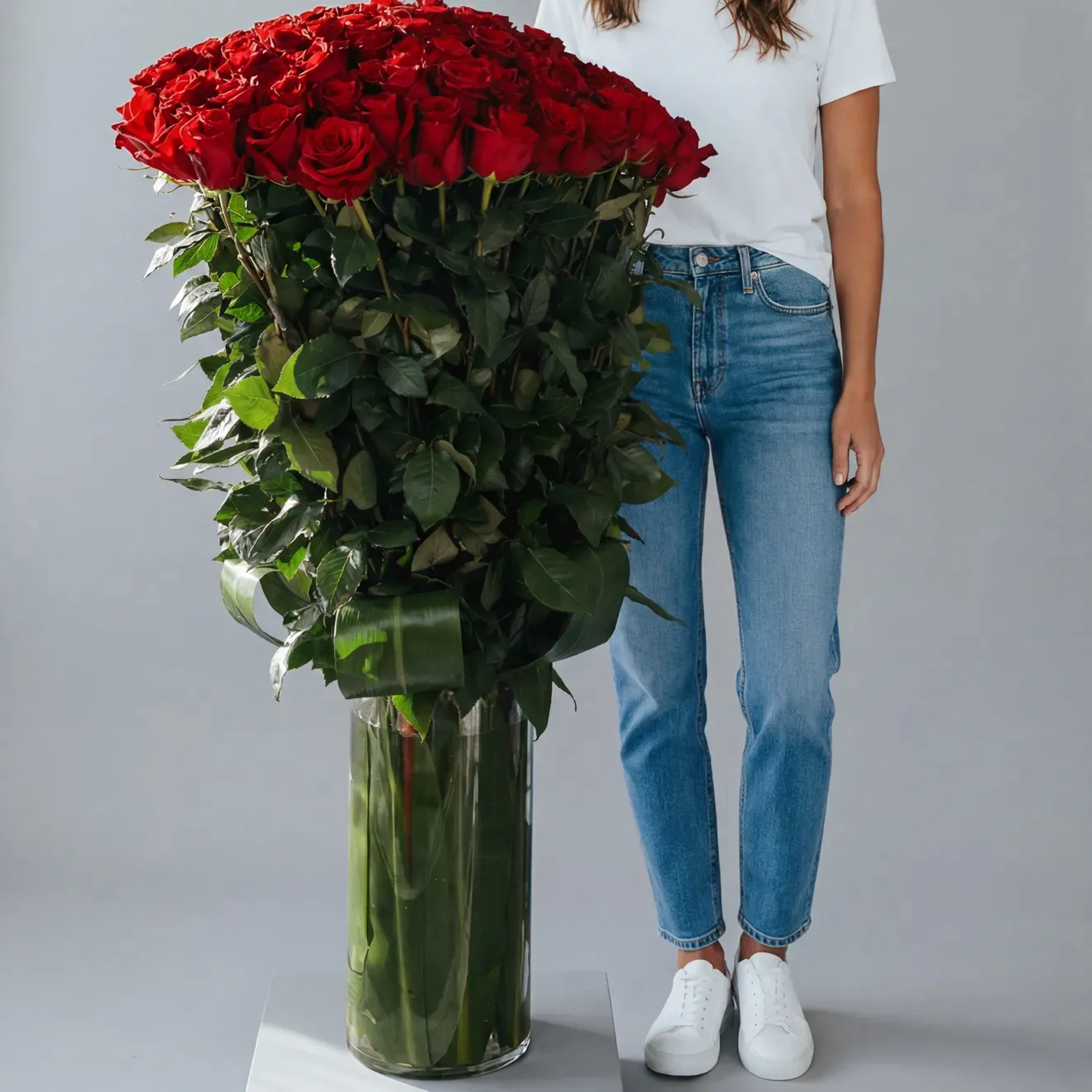 4ft Red Roses in a Vase