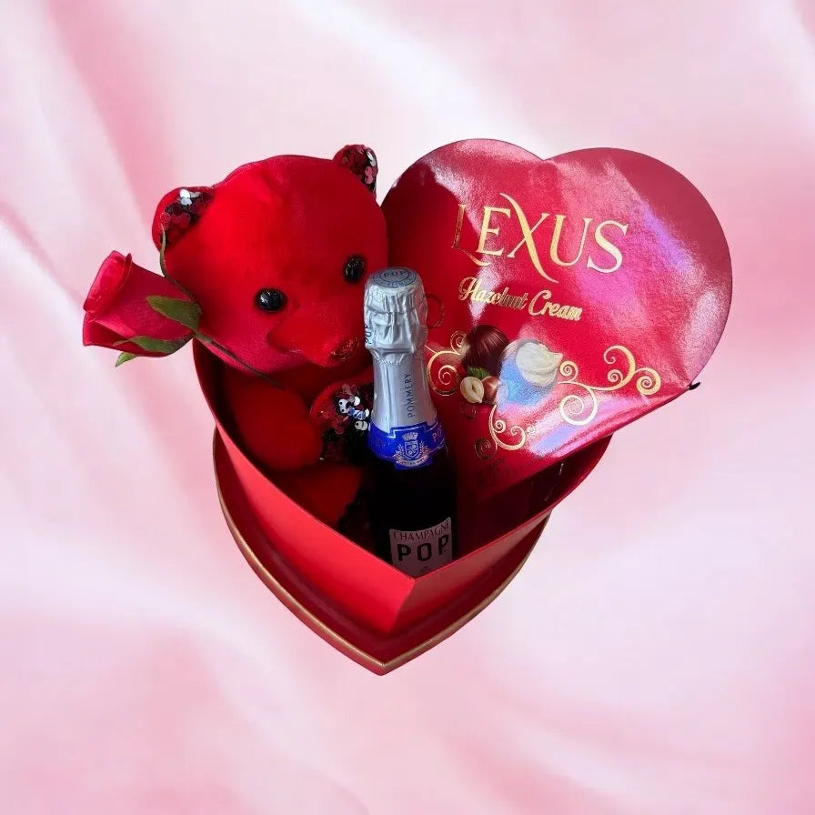 Red Heart Gift Set